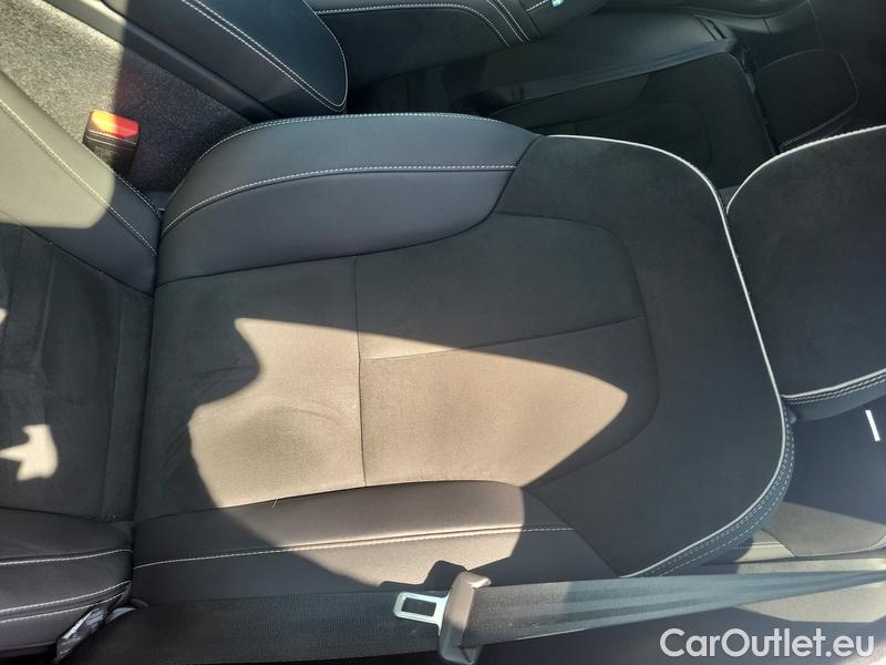  Volvo  XC 40  (2017->) XC40 B4 P Ultim Bright AWD AT #4