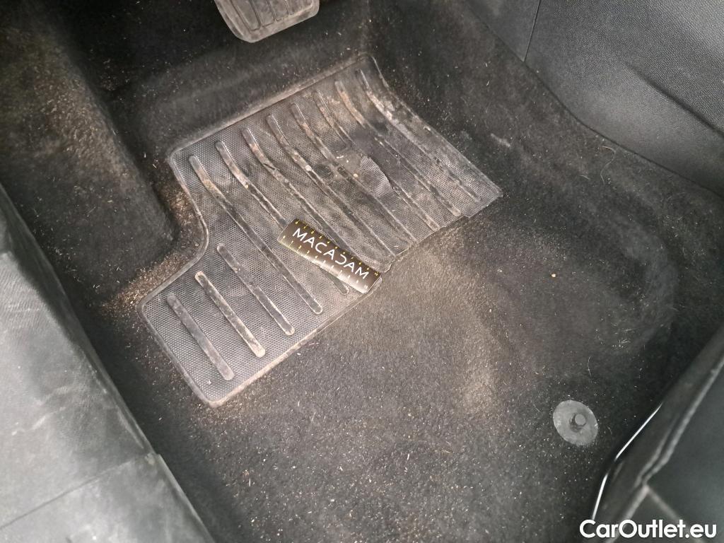  Citroen  C4 CITROEN  X / 2022 / 4P / Berline PureTech 130 S&S EAT8 Feel Pack #5