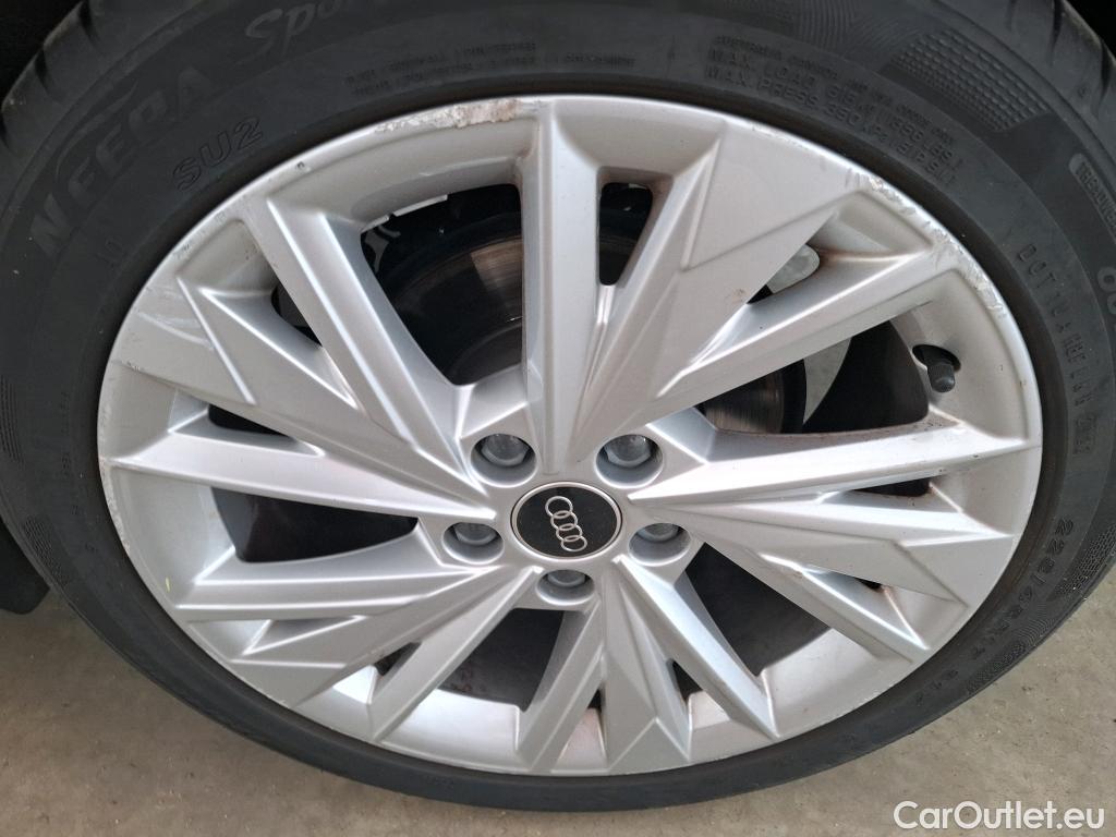  Audi  A3 AUDI  Sportback / 2020 / 5P / Berline 35 TFSI 150 MHEV S Tronic Design Luxe #27