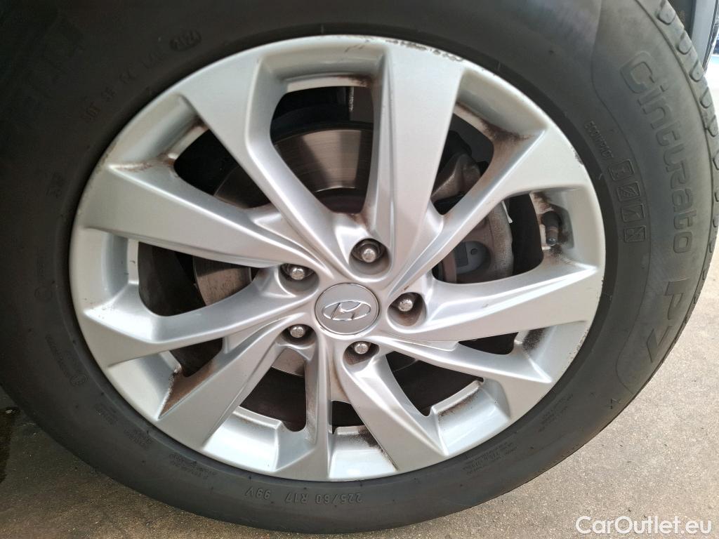  Hyundai  Tucson HYUNDAI  / 2018 / 5P / SUV 1.6 CRDI 136 HYBRID 48V DCT-7 CREATIVE #20