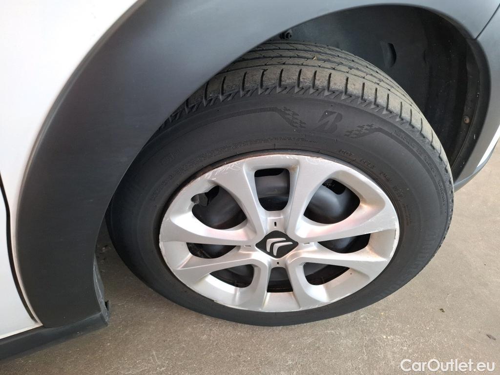  Citroen  C3  Société Feel Nav 1.2 PureTech 80CV BVM5 E6d #28
