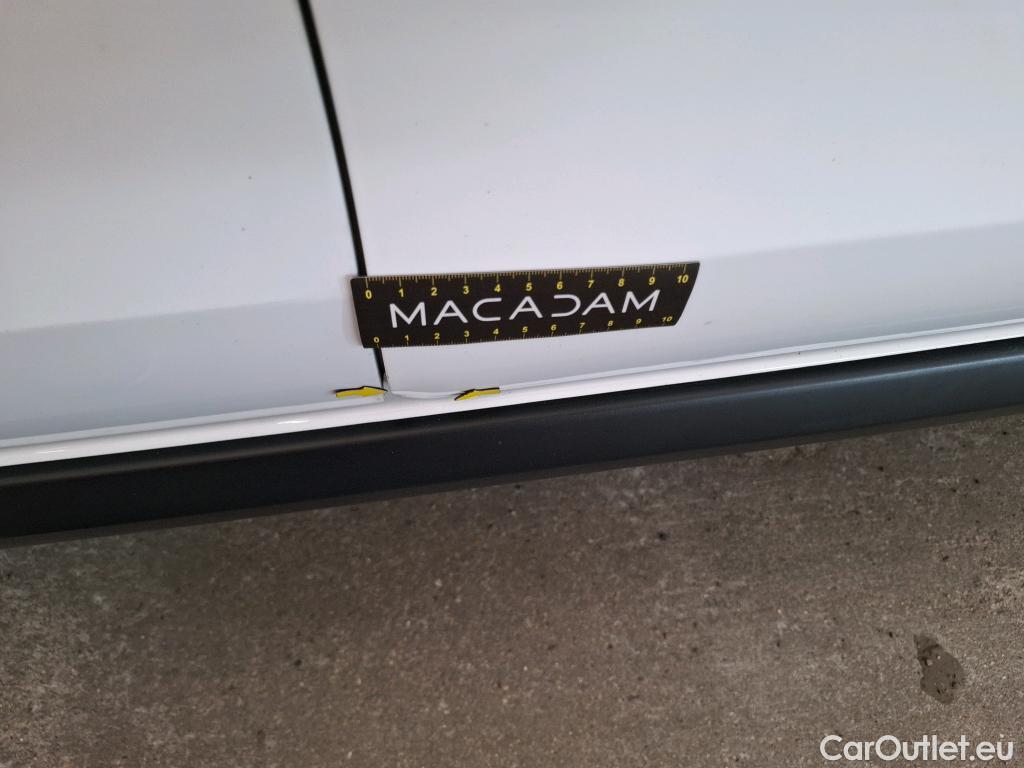  Citroen  C3  Société Feel Nav 1.2 PureTech 80CV BVM5 E6d #18