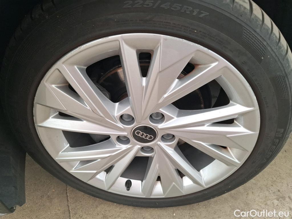  Audi  A3 AUDI  Sportback / 2020 / 5P / Berline 35 TFSI 150 MHEV S Tronic Design Luxe #22