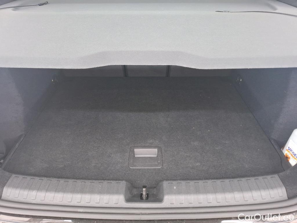 Audi  A3 AUDI  Sportback / 2020 / 5P / Berline 35 TFSI 150 MHEV S Tronic Design Luxe #49