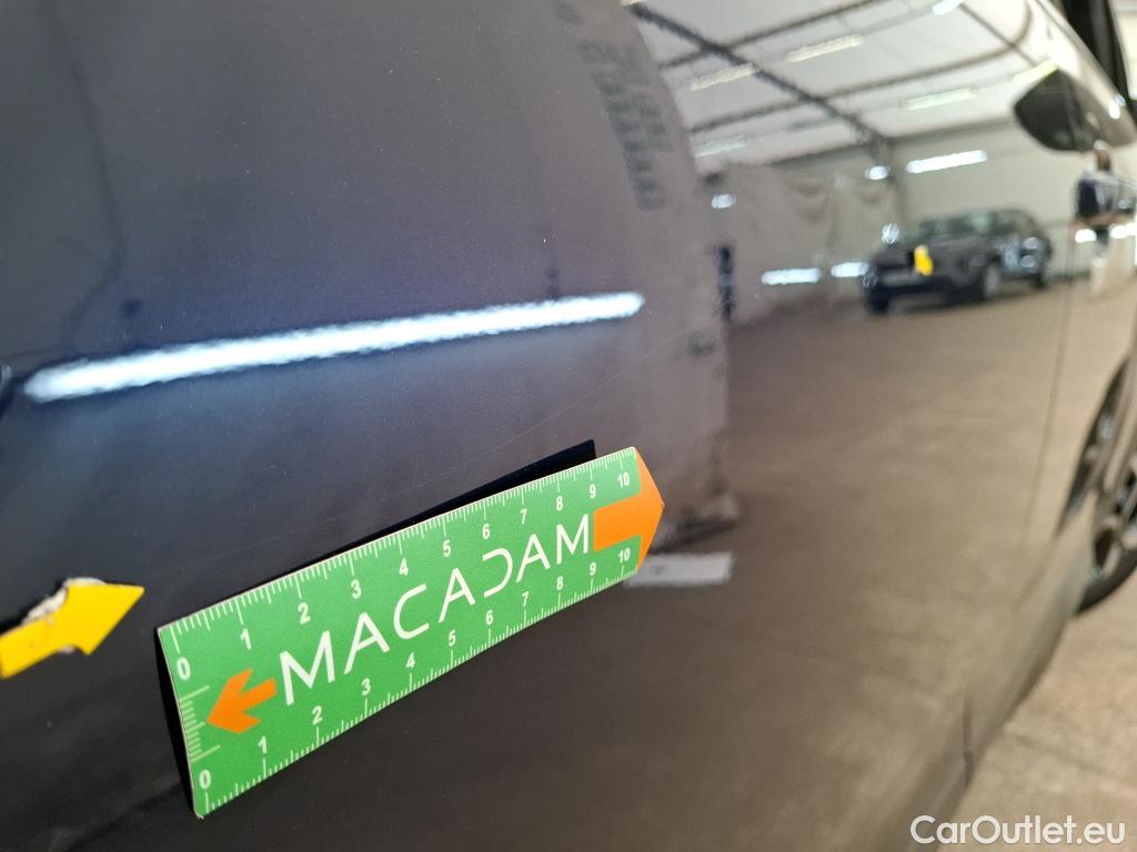  Citroen  C5 Aircross CITROEN  / 2022 / 5P / SUV Hybride rechargeable 225 e-EAT8 MAX #2