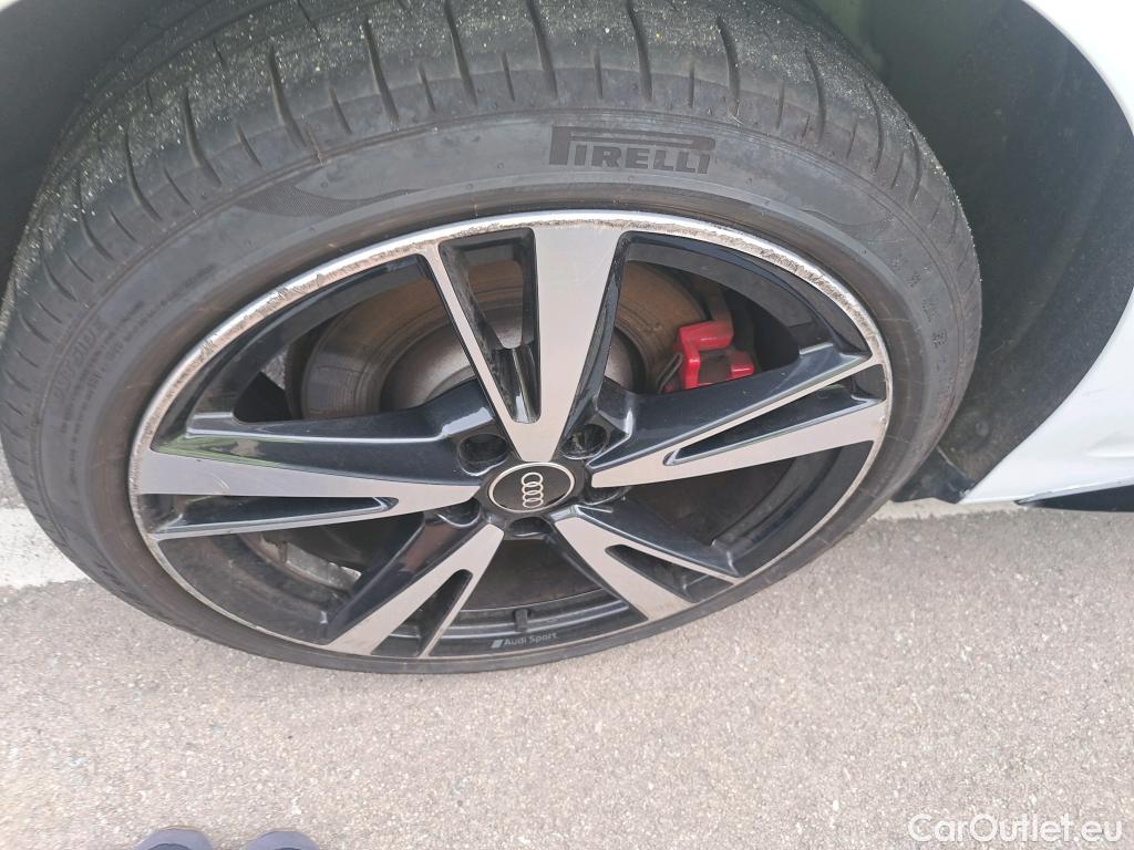  Audi  A3 AUDI  / 2020 / 5P / berlina con portón Sportback Black 45 TFSI e Comp S tronic #4
