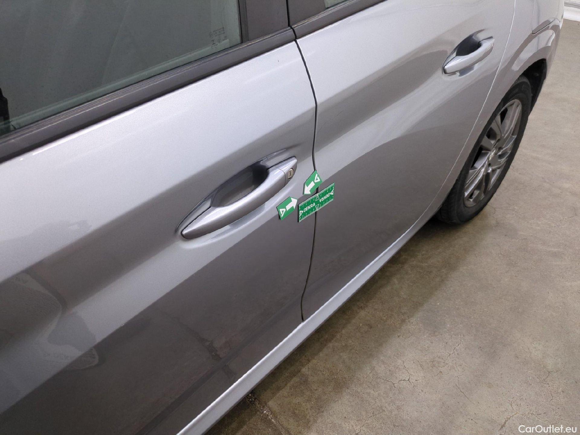  Peugeot  208 PEUGEOT  / 2019 / 5P / Berline PureTech 75 S&S Active Pack #25