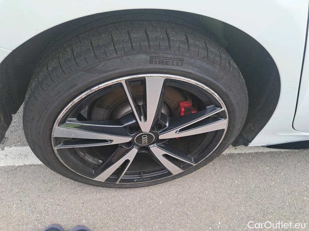  Audi  A3 AUDI  / 2020 / 5P / berlina con portón Sportback Black 45 TFSI e Comp S tronic #3