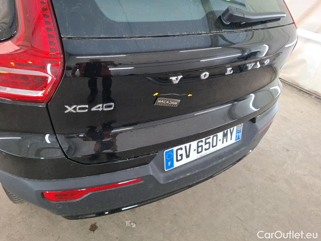  Volvo  XC 40 VOLVO XC40 2022 5P SUV B3 163 DCT 7 Ultimate #1