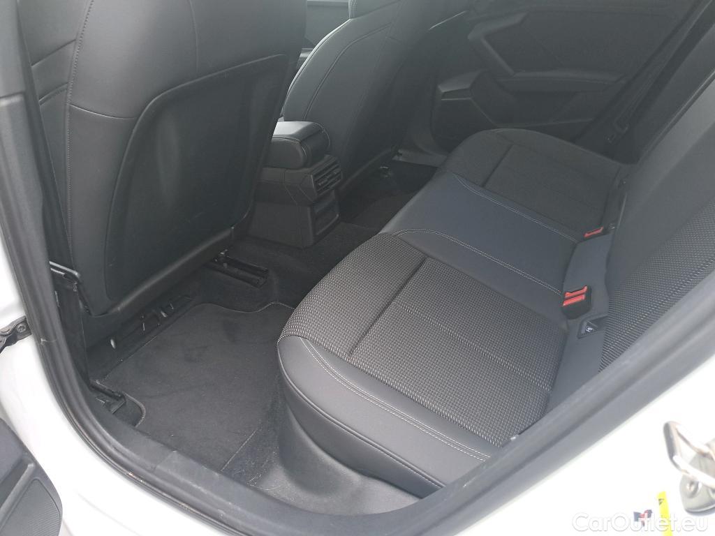  Audi  A3 AUDI  / 2020 / 5P / berlina con portón Sportback Black 45 TFSI e Comp S tronic #37