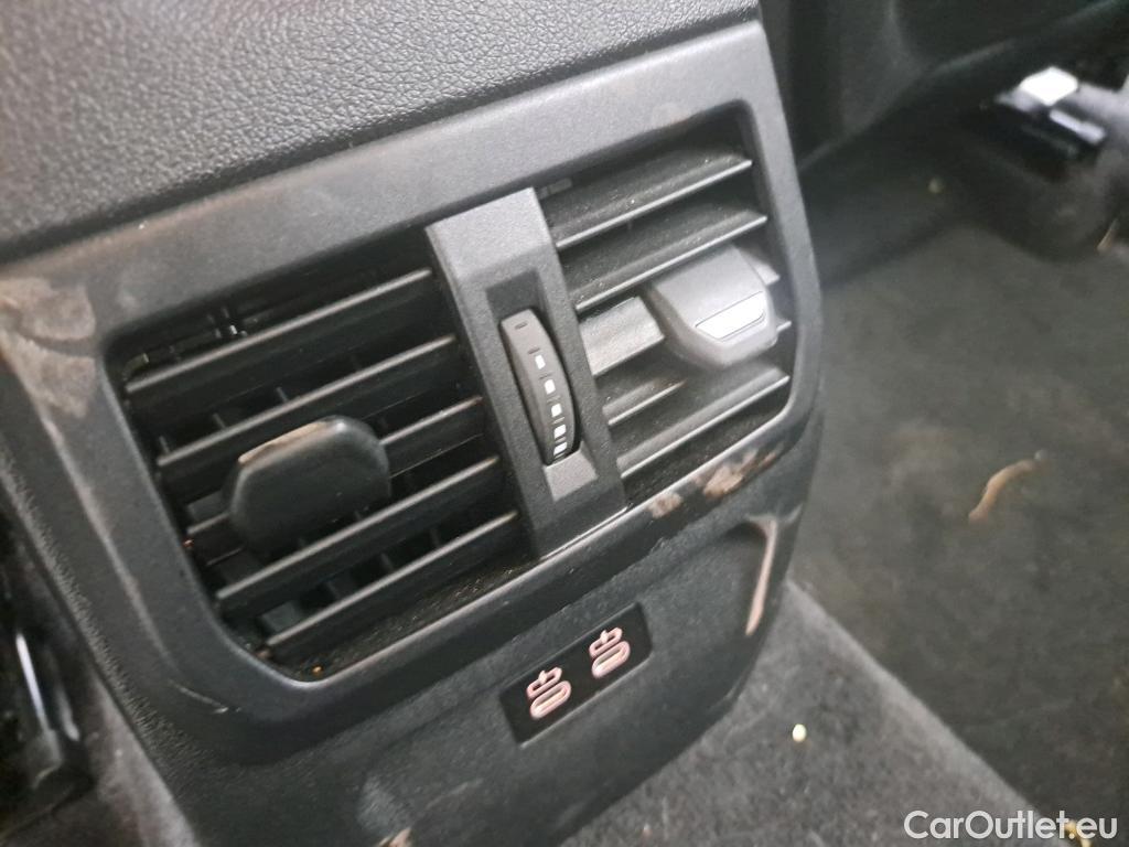  Bmw  Serie 1 BMW  / 2019 / 5P / berlina con portón 118i Corporate Auto. #11