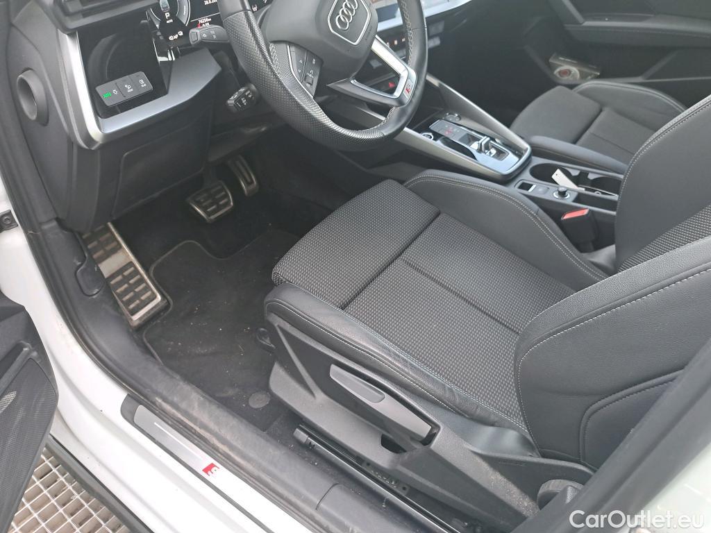  Audi  A3 AUDI  / 2020 / 5P / berlina con portón Sportback Black 45 TFSI e Comp S tronic #38
