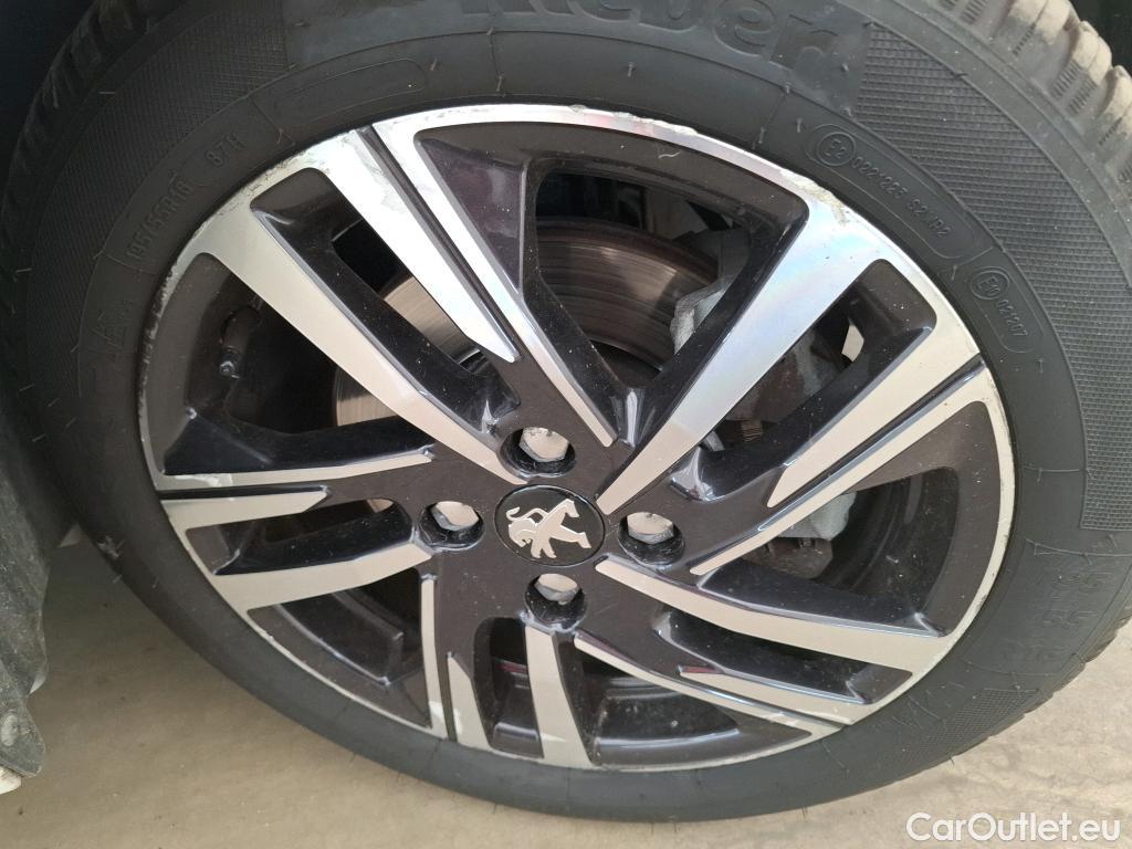  Peugeot  208  Allure Business 1.2 PureTech 100CV BVM6 E6d #8