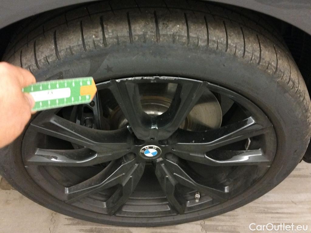  Bmw  X7 Serie  xDrive 40 d M Sport 3.0 350CV AT8 7 Plazas 6E #4