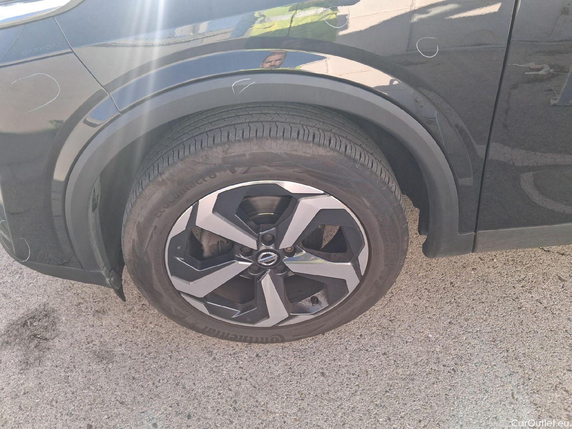  Nissan  Qashqai NISSAN  / 2021 / 5P / todoterreno DIG-T 103kW mHEV 4x2 N-GO(SP) #25