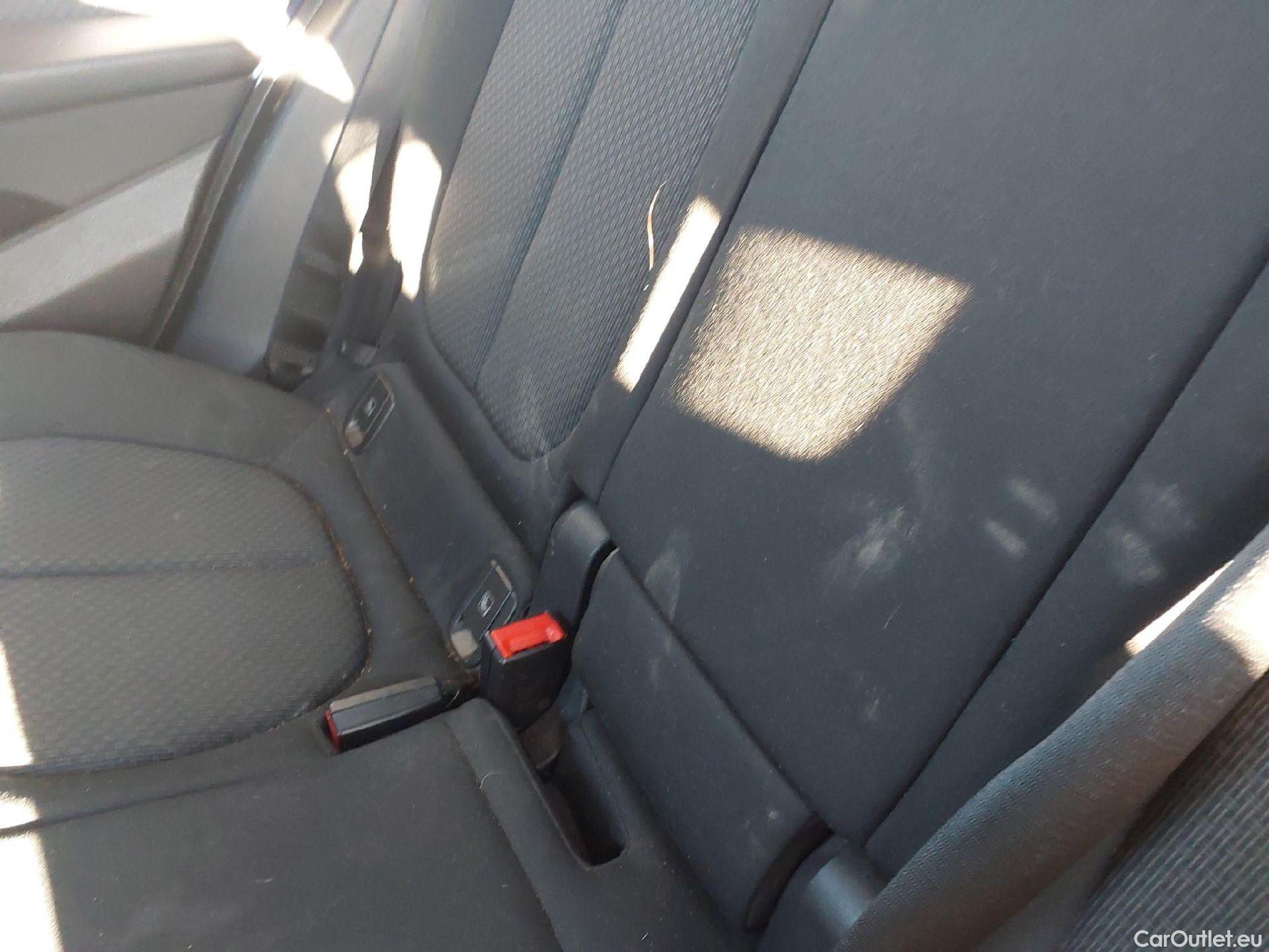  Bmw  X1 BMW  / 2019 / 5P / todoterreno sDrive18d #3