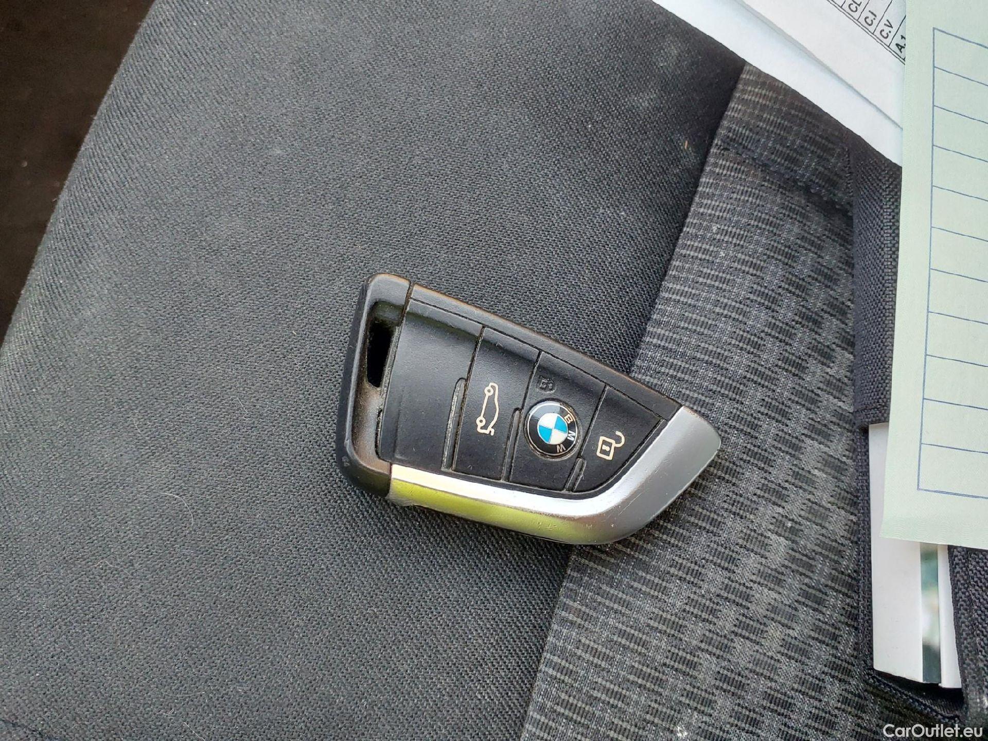  Bmw  X1 BMW  / 2019 / 5P / todoterreno sDrive18d #9