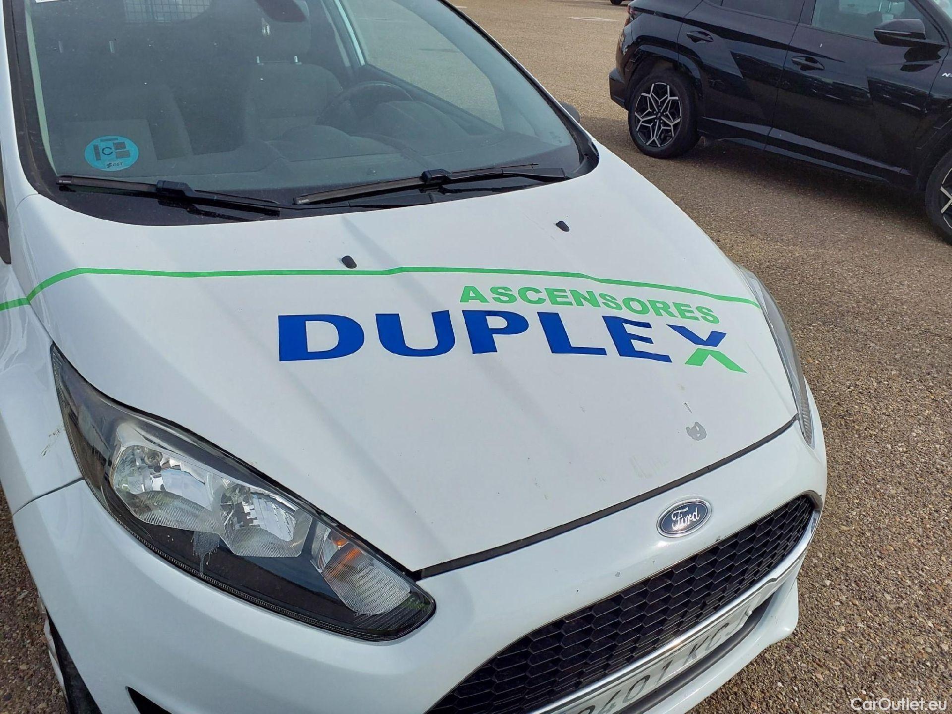  Ford  Fiesta FORD  Van / 2012 / 3P / berlina comercial 1.5 TDCi 55kW (75CV) #51