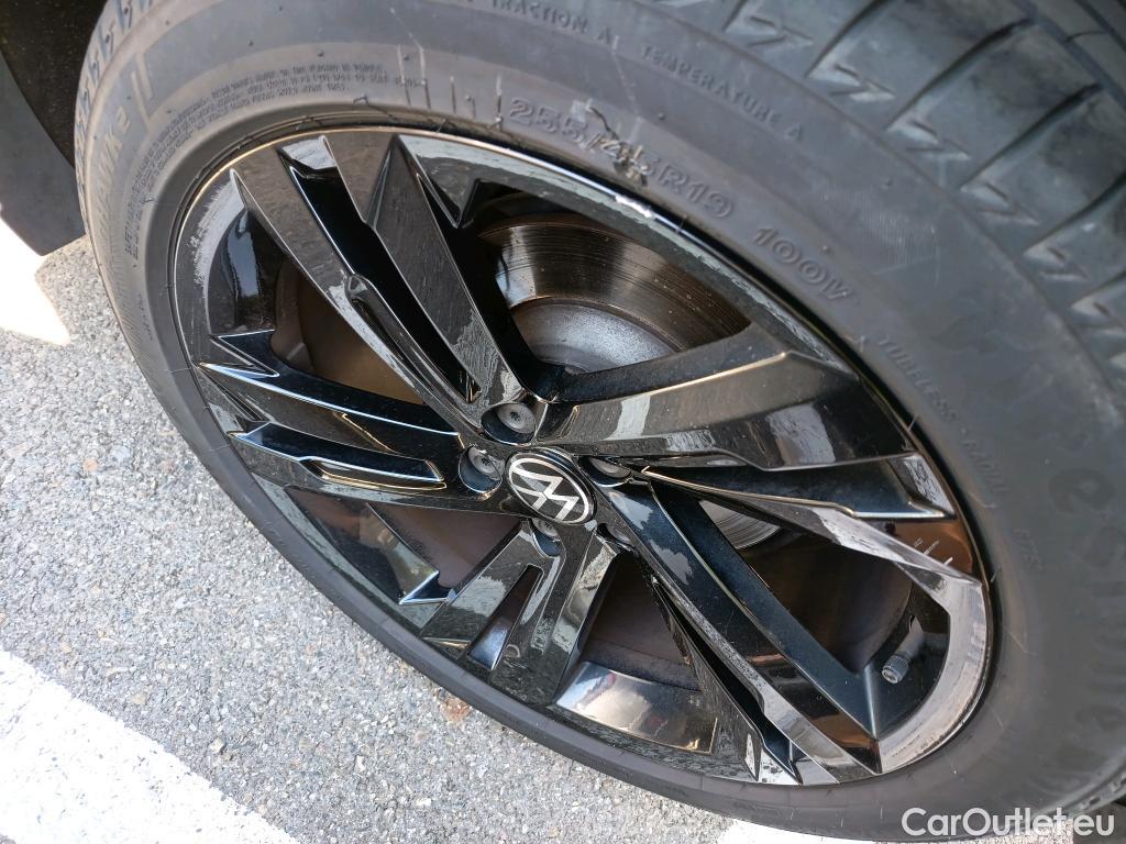  Volkswagen  Tiguan VOLKSWAGEN  / 2020 / 5P / todoterreno R-Line 2.0 TDI 110kW (150CV) DSG #19