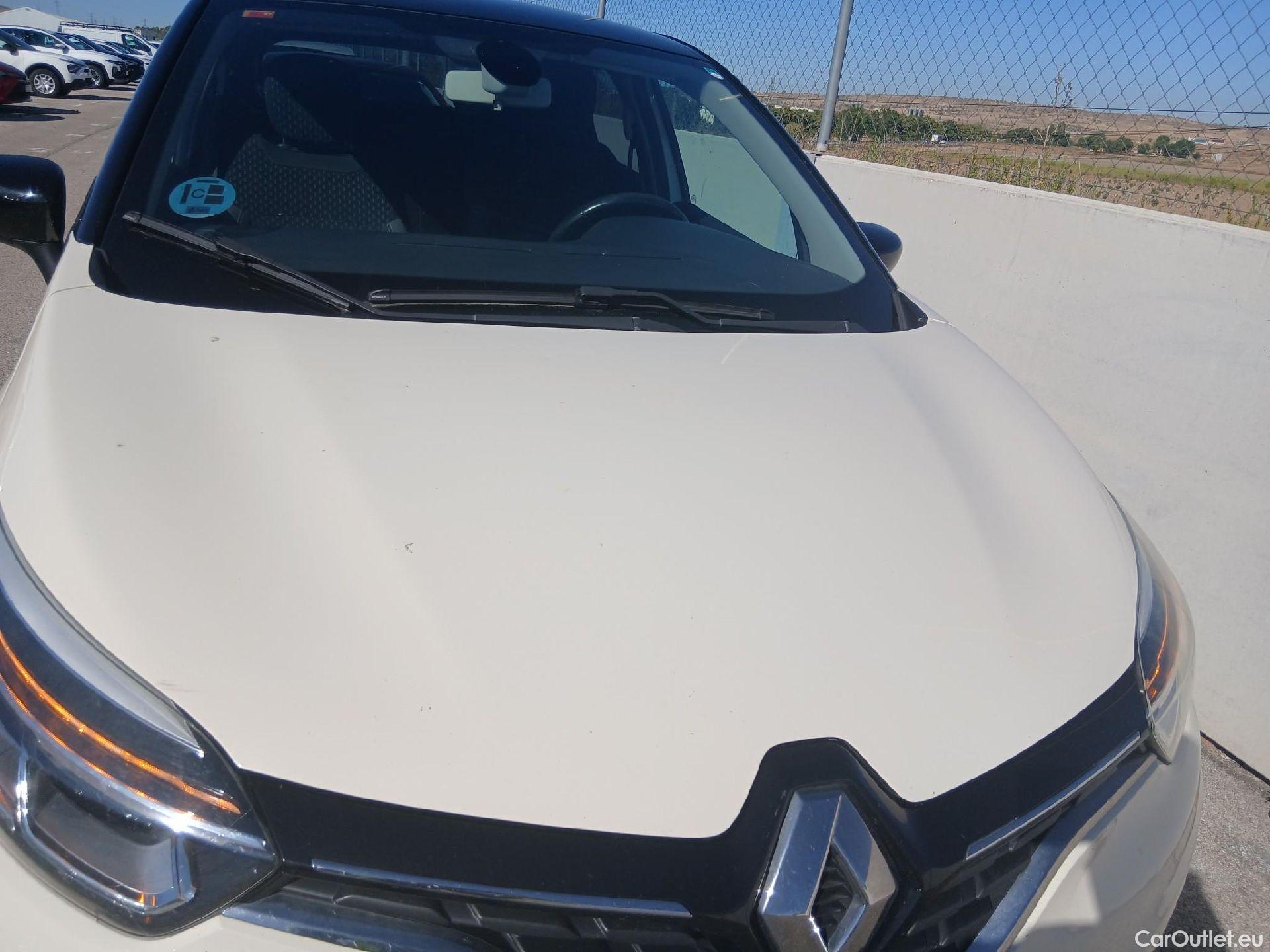  Renault  Captur RENAULT  / 2017 / 5P / crossover Zen TCe 66kW (90CV) -18 (CX) #11