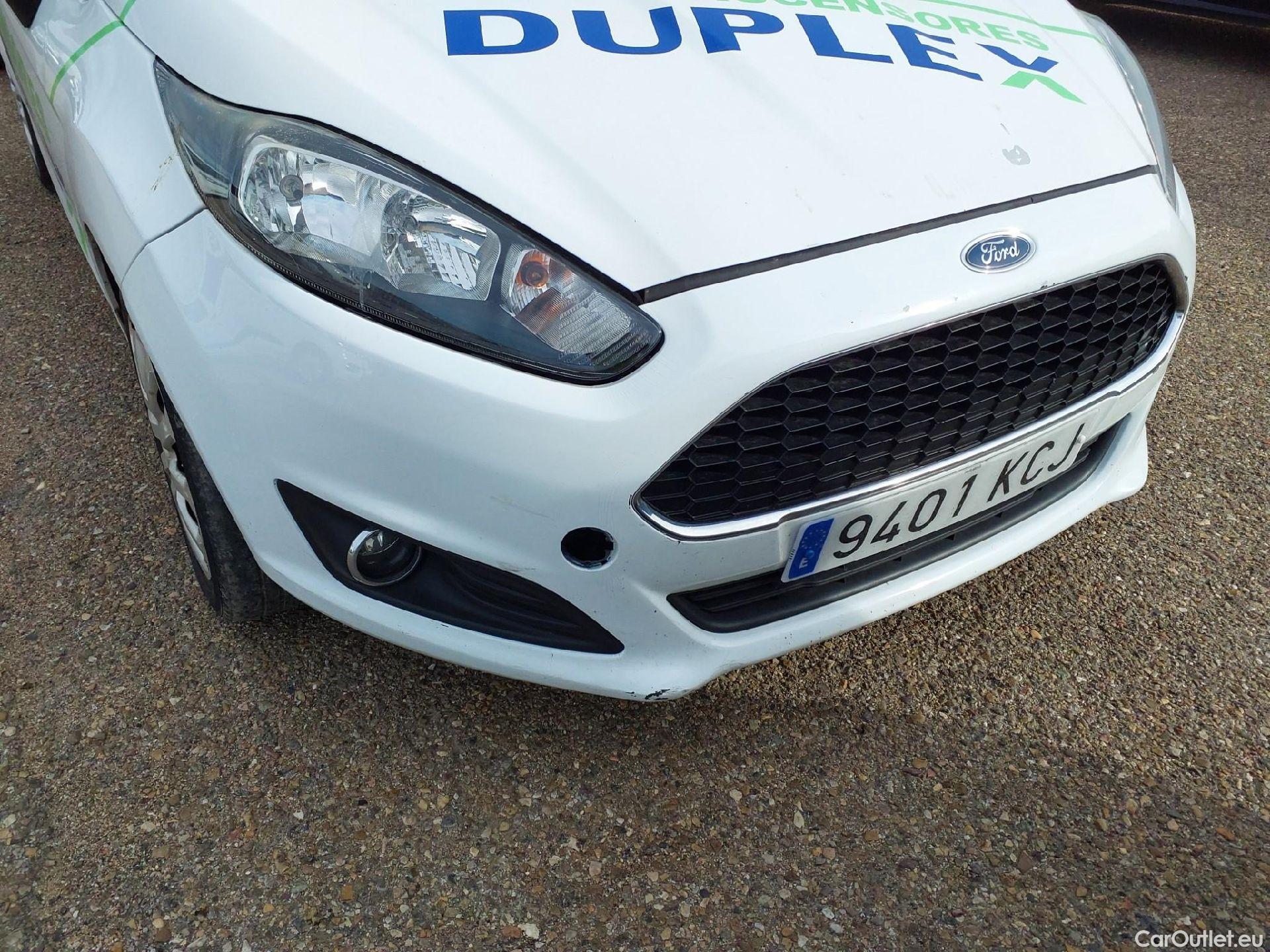  Ford  Fiesta FORD  Van / 2012 / 3P / berlina comercial 1.5 TDCi 55kW (75CV) #53