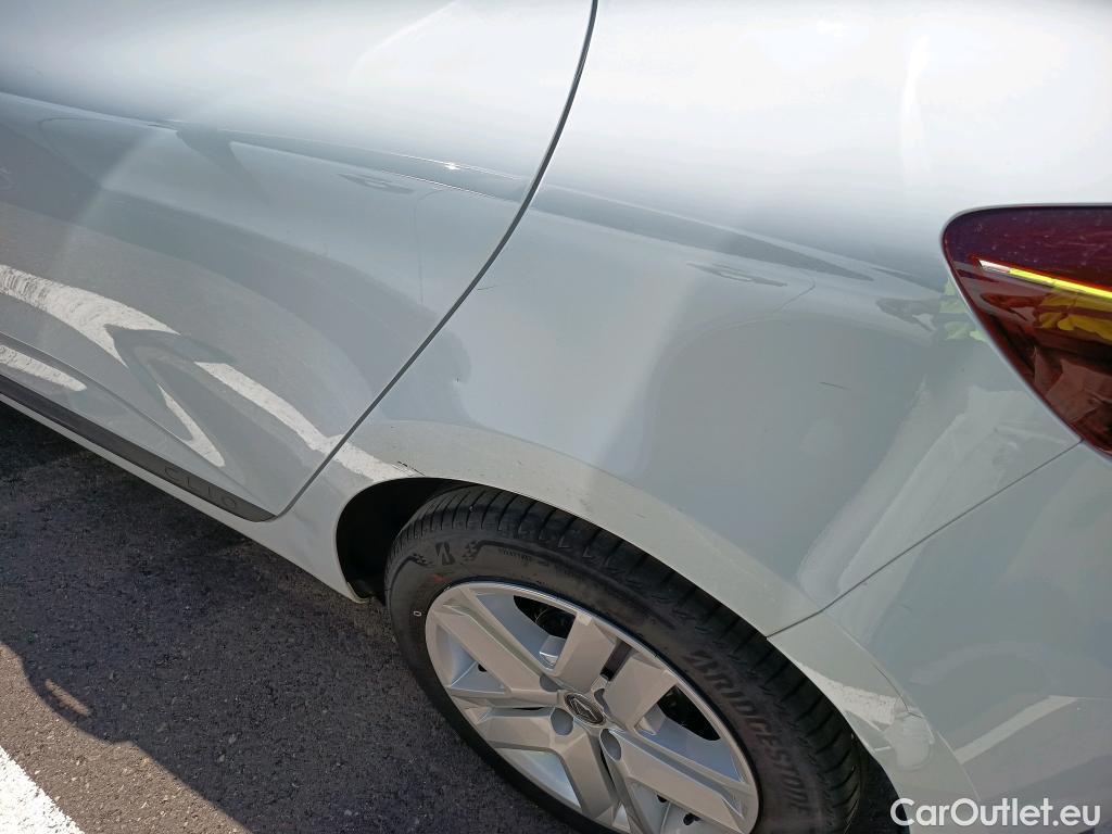  Renault  Clio RENAULT  / 2019 / 5P / berlina con portón Intens TCe 67 kW (91CV) (AC) #1