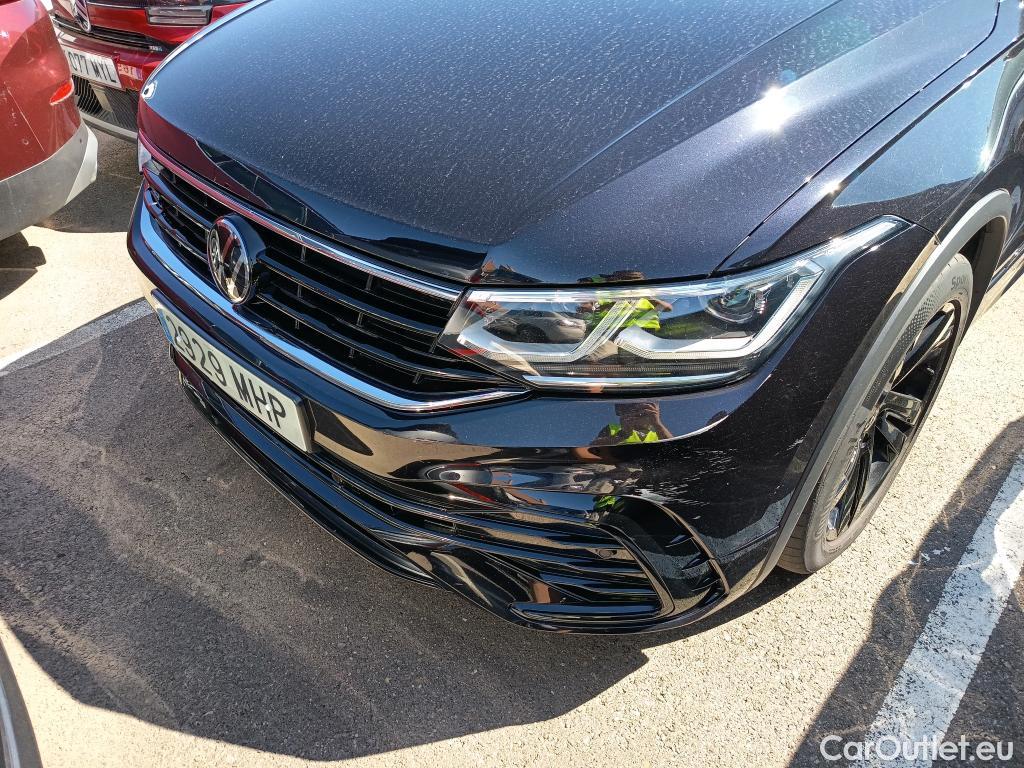  Volkswagen  Tiguan VOLKSWAGEN  / 2020 / 5P / todoterreno R-Line 2.0 TDI 110kW (150CV) DSG #35