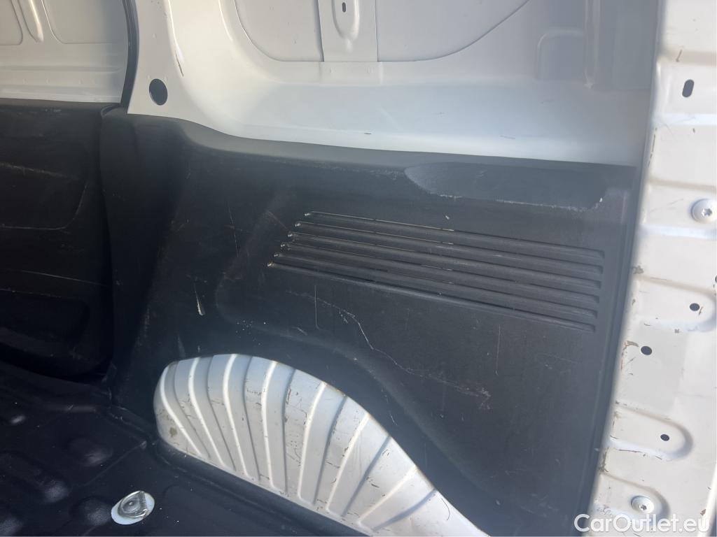  Citroen  Berlingo CITROEN  / 2018 / 3P / furgón derivado de turismo Talla M BlueHDi 73kW CONTROL #17