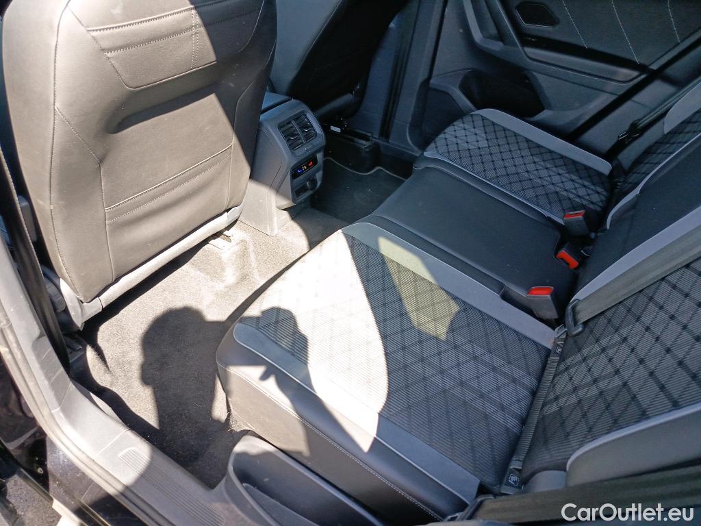  Volkswagen  Tiguan VOLKSWAGEN  / 2020 / 5P / todoterreno R-Line 2.0 TDI 110kW (150CV) DSG #17