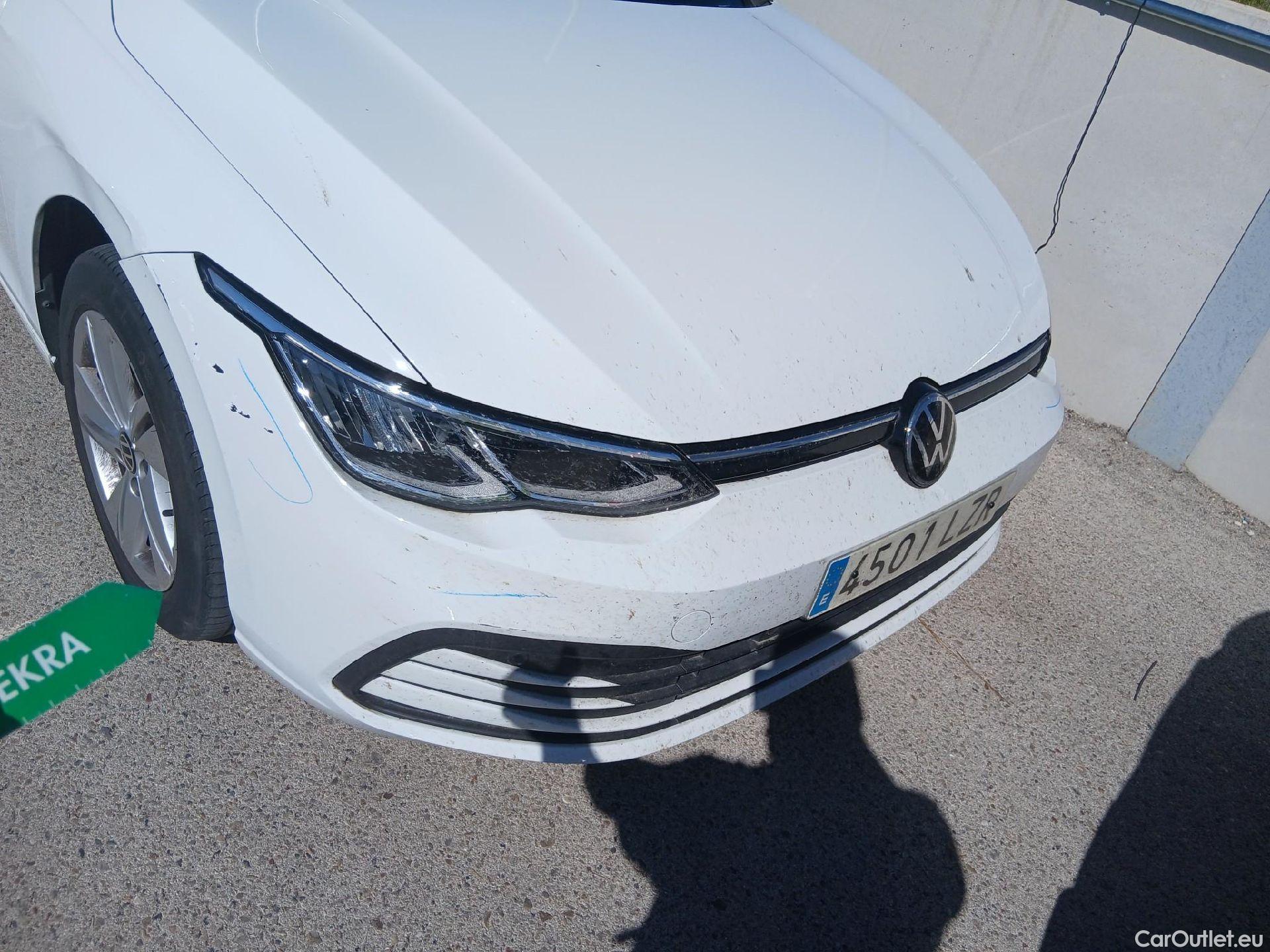  Volkswagen  Golf  VOLKSWAGEN / 2020 / 5P / berlina con portón Life 1.0 eTSI 81kW (110CV) DSG #4