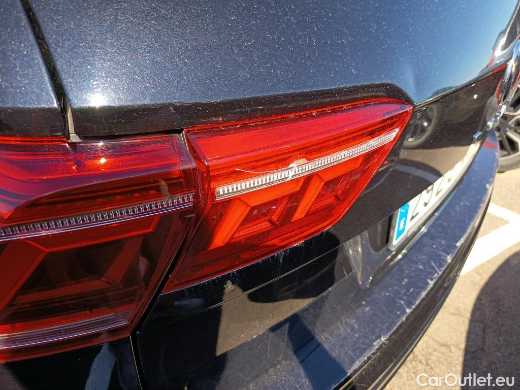  Volkswagen  Tiguan VOLKSWAGEN  / 2020 / 5P / todoterreno R-Line 2.0 TDI 110kW (150CV) DSG #1