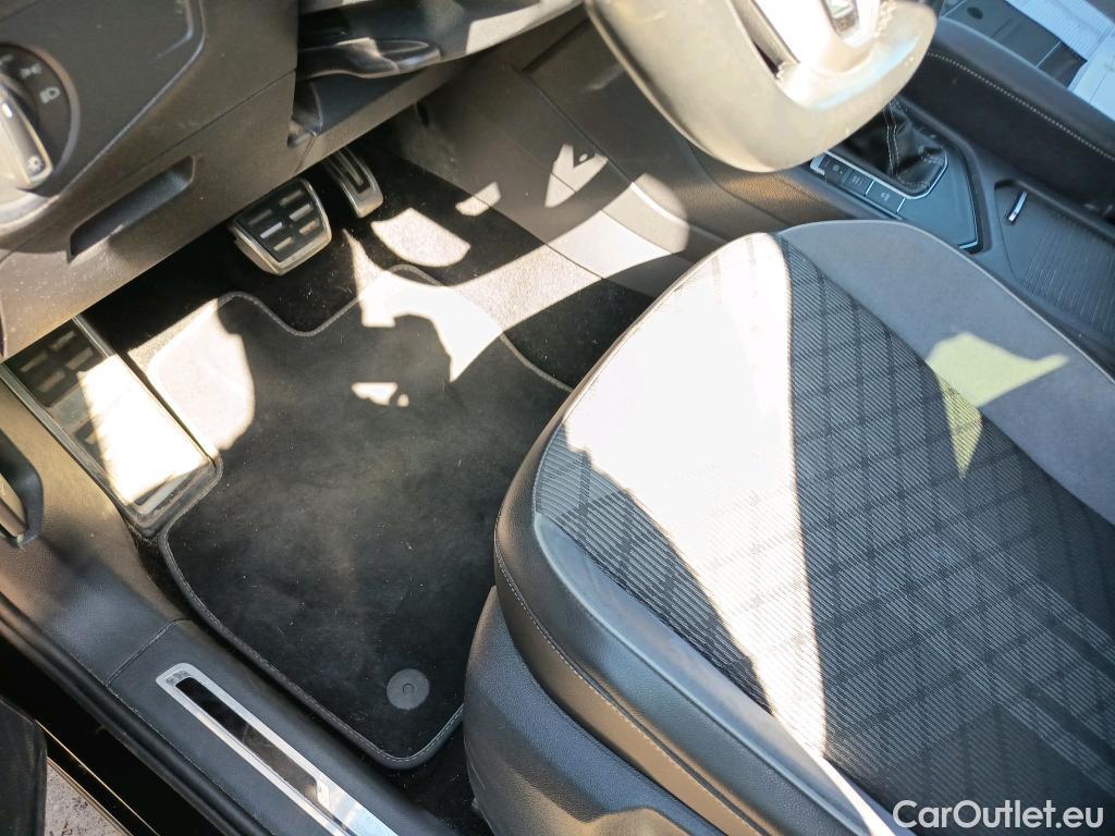  Volkswagen  Tiguan VOLKSWAGEN  / 2020 / 5P / todoterreno R-Line 2.0 TDI 110kW (150CV) DSG #18