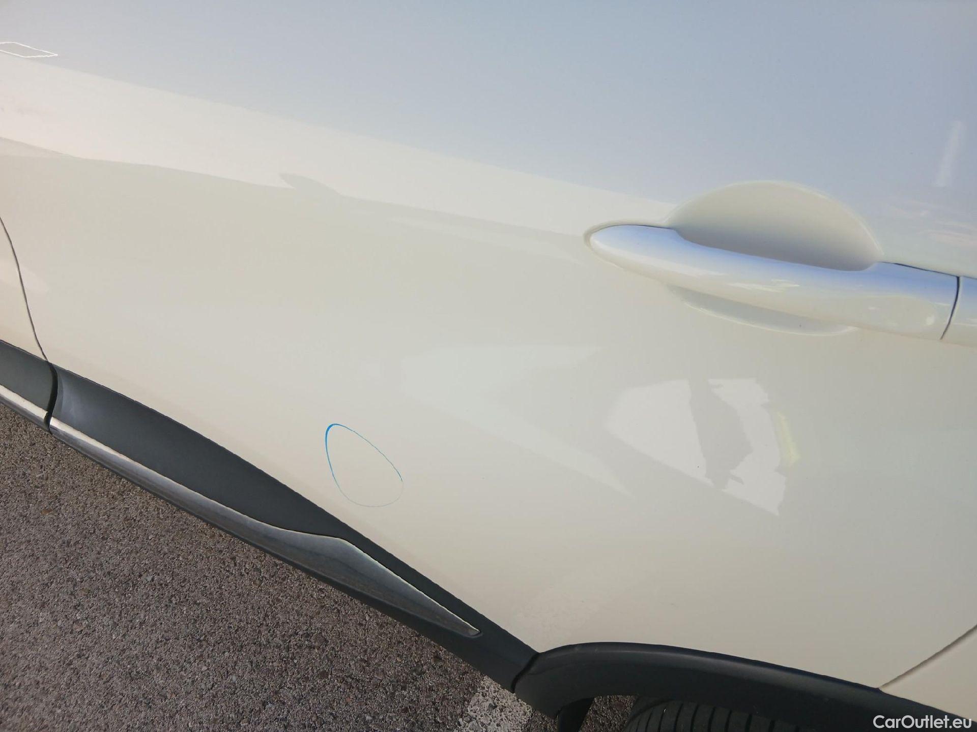  Renault  Captur RENAULT  / 2017 / 5P / crossover Zen TCe 66kW (90CV) -18 (CX) #16