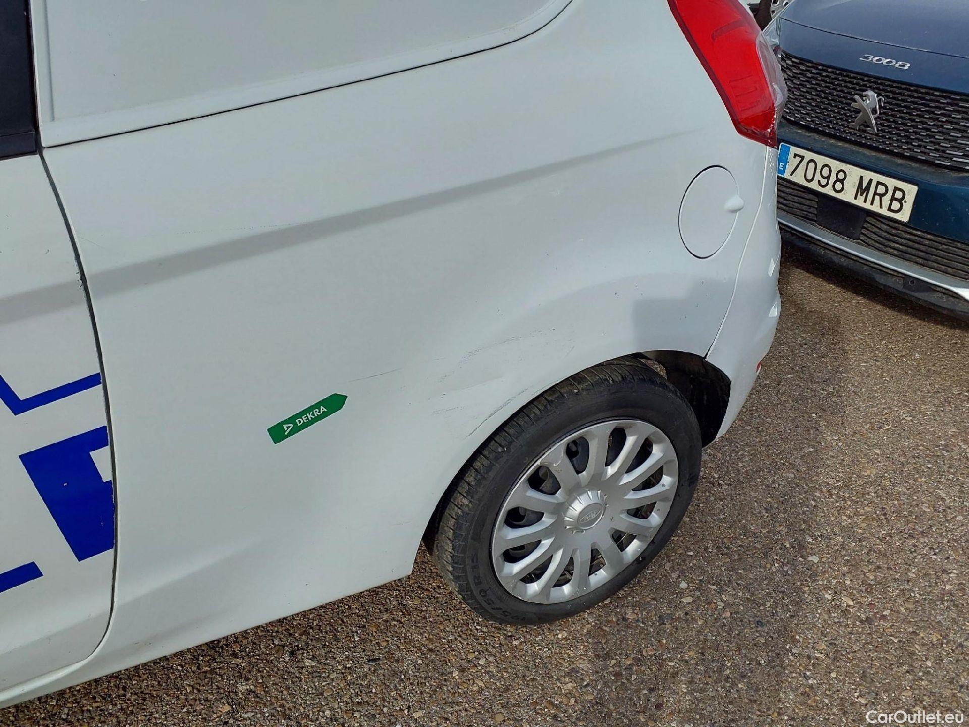  Ford  Fiesta FORD  Van / 2012 / 3P / berlina comercial 1.5 TDCi 55kW (75CV) #25