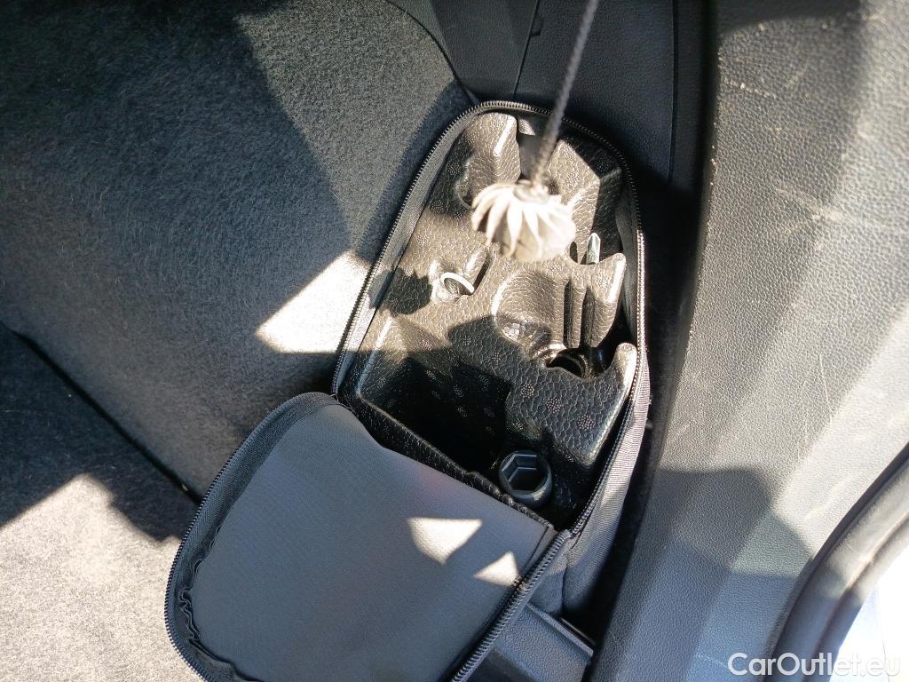  Volkswagen  Tiguan VOLKSWAGEN  / 2020 / 5P / todoterreno R-Line 2.0 TDI 110kW (150CV) DSG #11