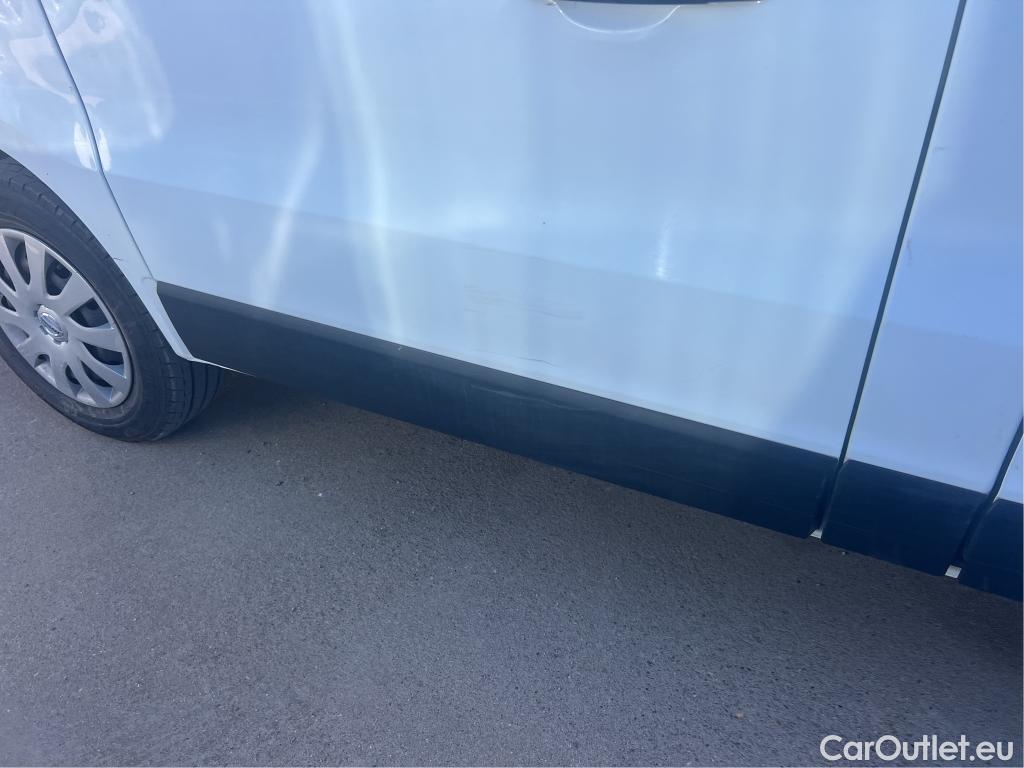  Nissan  NV300 NISSAN  / 2016 / 4P / combi Combi 6 2.0dCi 88kW L1H1 1T OPTIMA #1