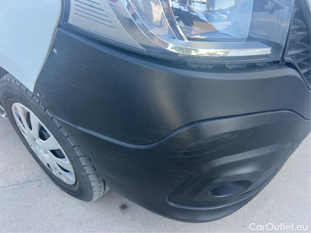  Nissan  NV300 NISSAN  / 2016 / 4P / combi Combi 6 2.0dCi 88kW L1H1 1T OPTIMA #16