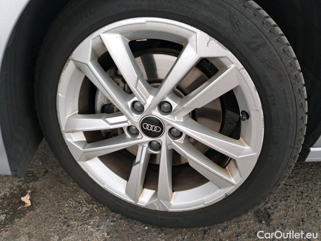  Audi  A3 AUDI  Sportback / 2020 / 5P / Berline 40 TFSI e 204 S Tronic Business Line #4