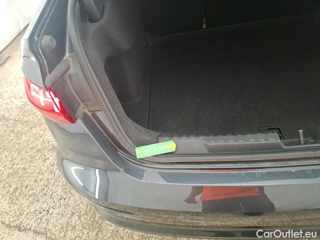  Audi  A3  Berline 30 TDI Business Line 2.0 TDI 115CV BVA7 E6d #40