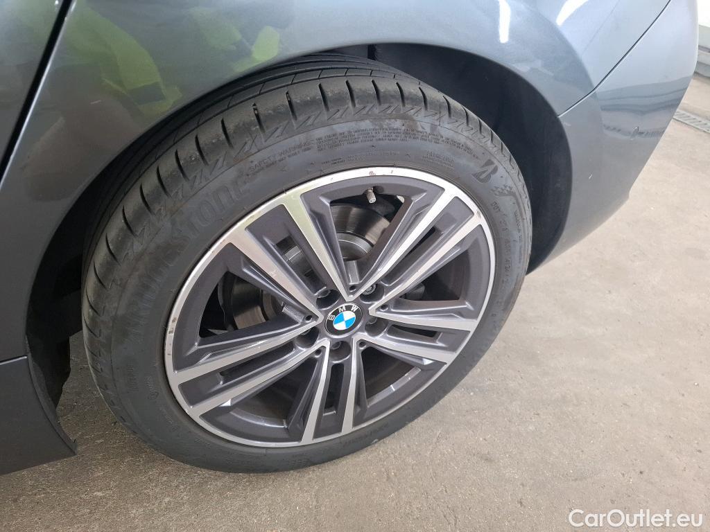  Bmw  Serie 1 BMW Série 1 / 2019 / 5P / Berline 1.5 116I Business Design #58