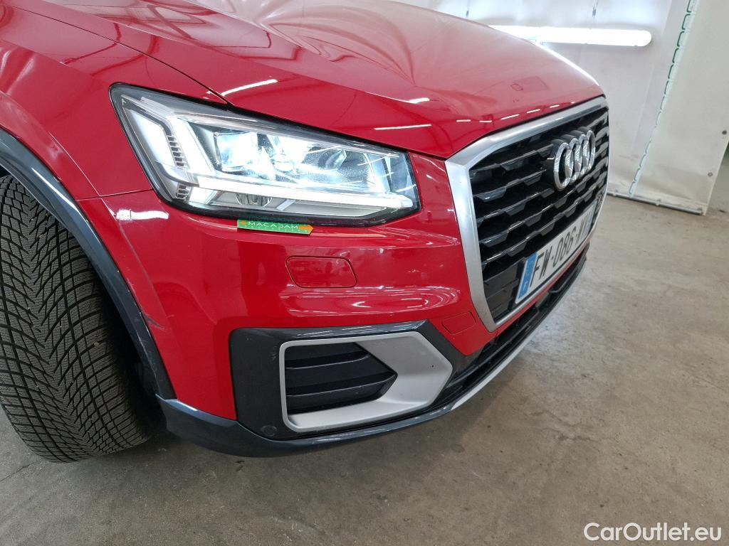  Audi  Q2 AUDI  / 2016 / 5P / SUV 30 TDI 116 S Tronic Design Luxe #9