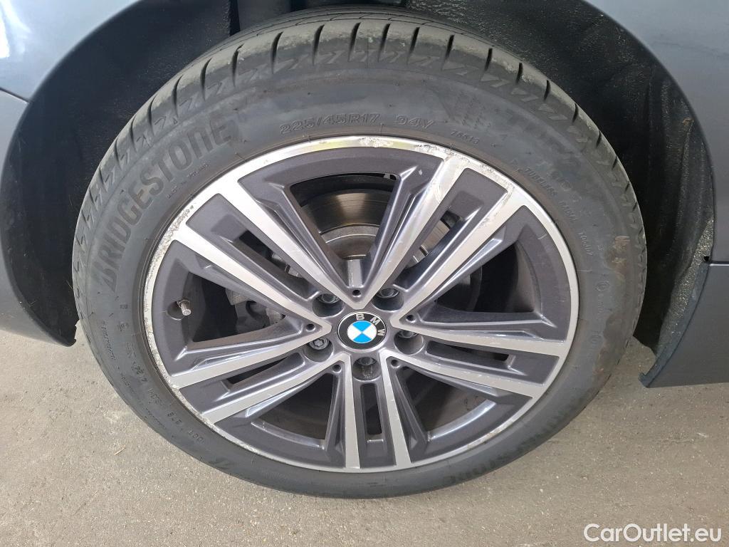  Bmw  Serie 1 BMW Série 1 / 2019 / 5P / Berline 1.5 116I Business Design #39