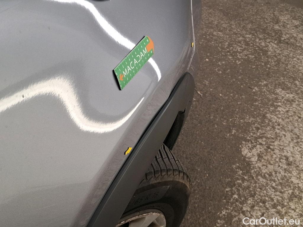  Citroen  C3  Shine Business 1.2 PureTech 80CV BVM5 E6 #6