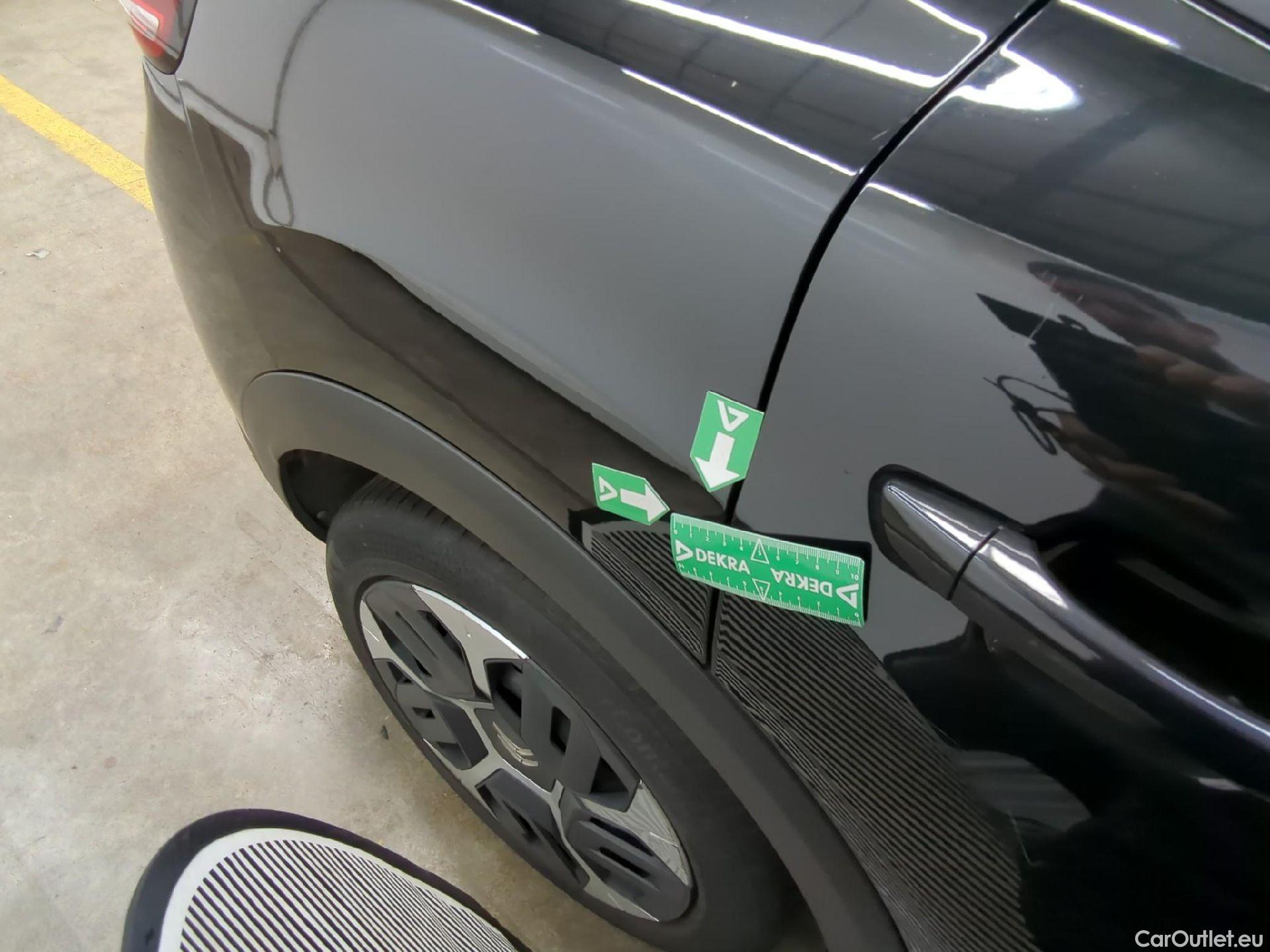  Citroen  C4  Berline Feel 1.2 PureTech 100CV BVM6 E6d #13