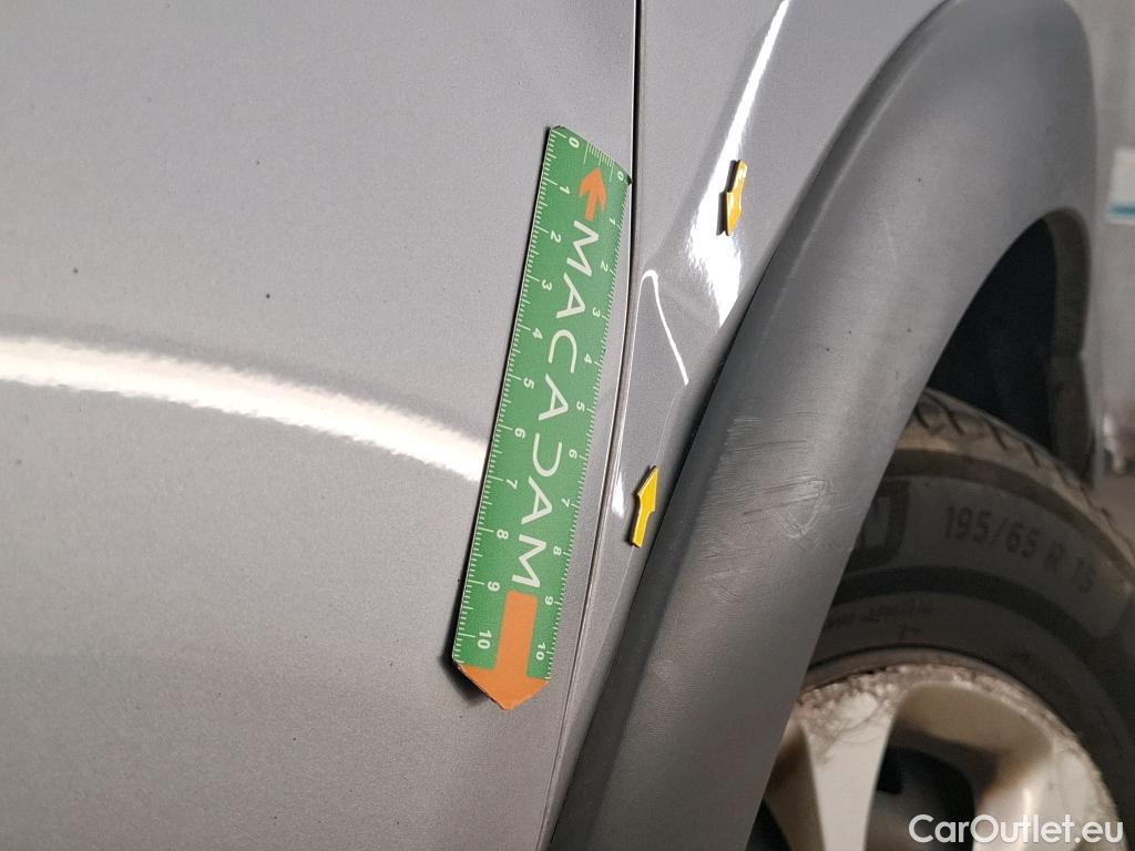  Citroen  C3  Shine Business 1.2 PureTech 80CV BVM5 E6 #7