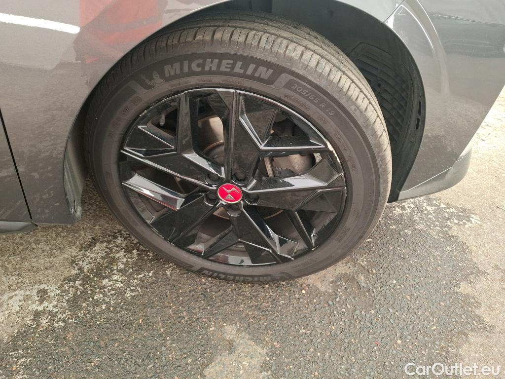 DS  3 Crossback 4 Performance Line+ 1.6 PureTech 180CV BVA8 E6d #16