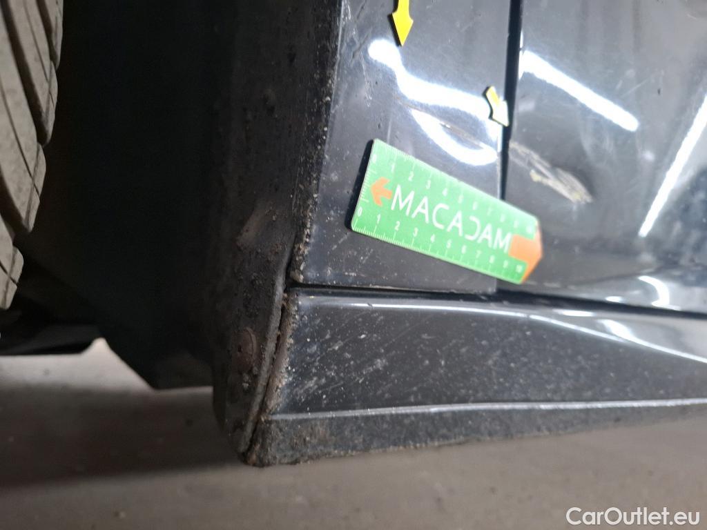  Peugeot  208  Active Pack 1.5 HDi 100CV BVM6 E6d #12