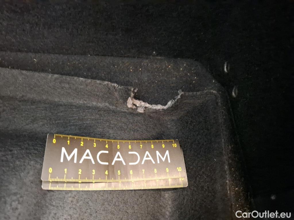 Peugeot  208  Premium 1.5 HDi 100CV BVM6 E6d #37