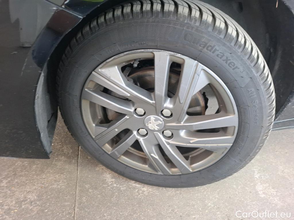  Peugeot  208  Active Pack 1.5 HDi 100CV BVM6 E6d #43