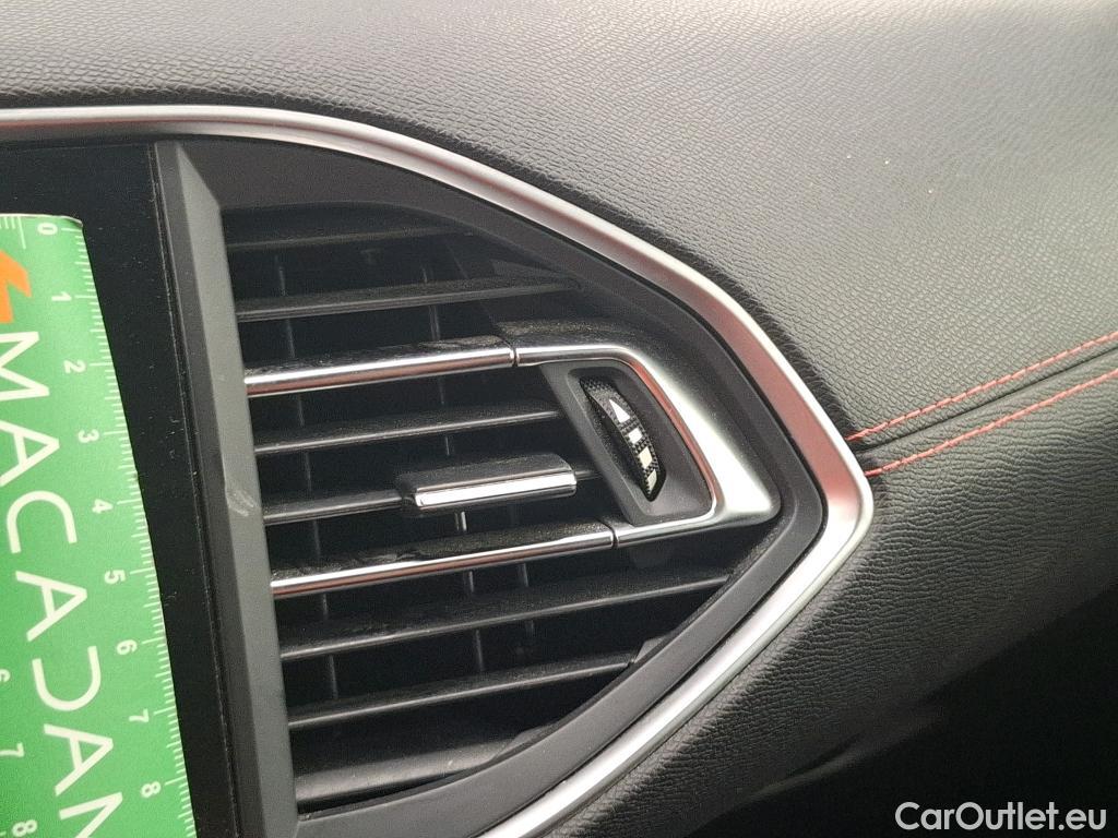  Peugeot  308  GT 2.0 HDi 180CV BVA8 E6d #52